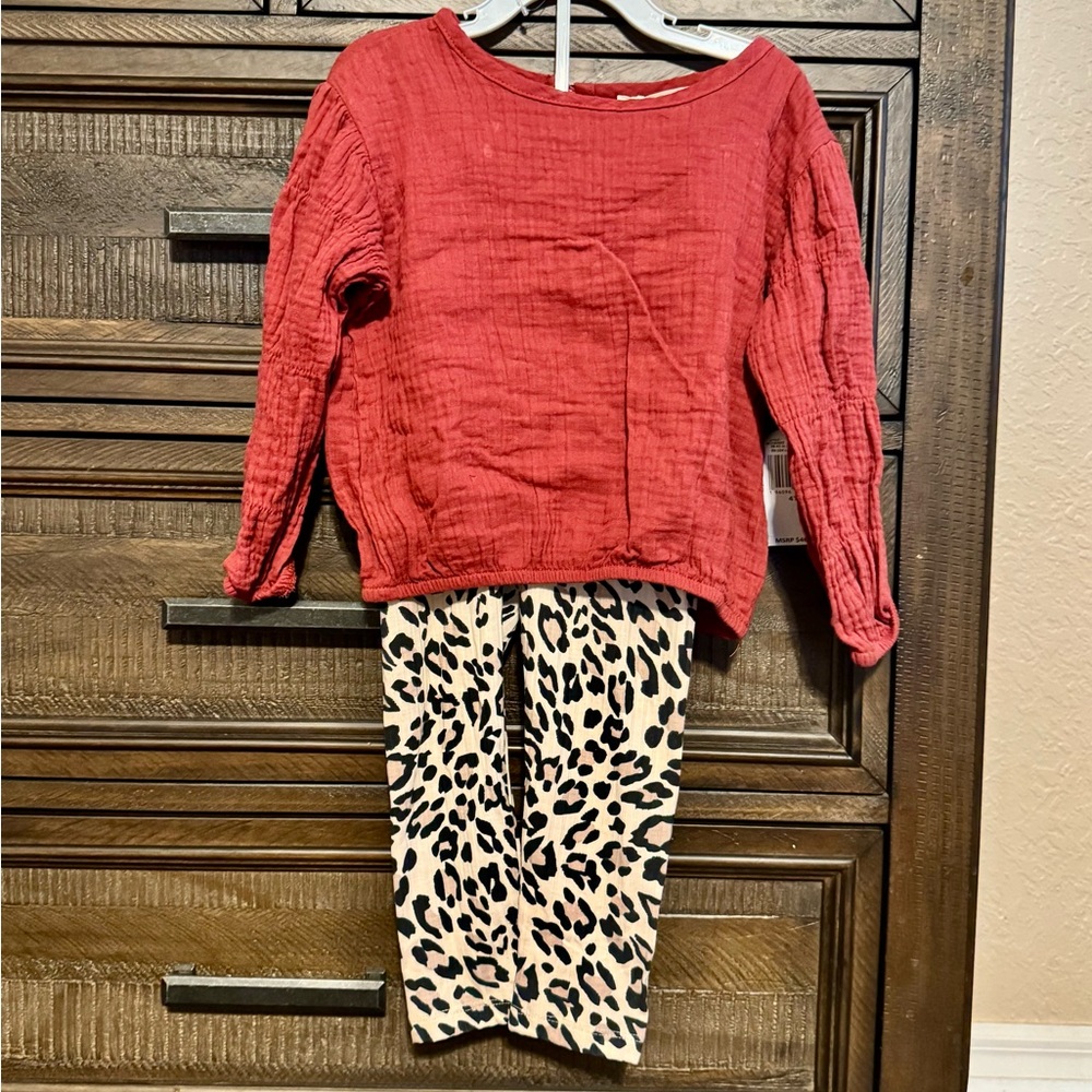 Red Textured Top and Leopard Print Pants Set